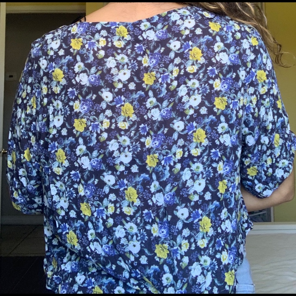 Flower Top - Picture 3 of 3